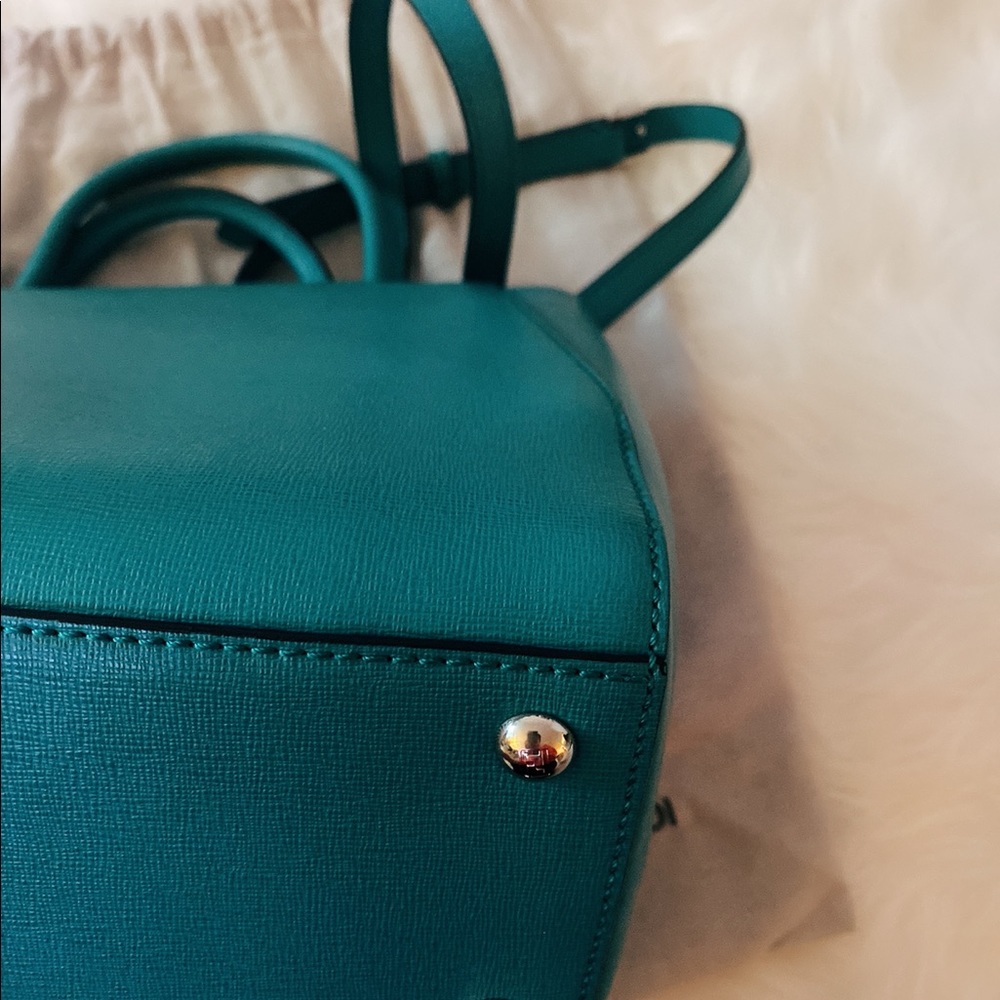 Fendi petit 2jours🌸 - Picture 13 of 16